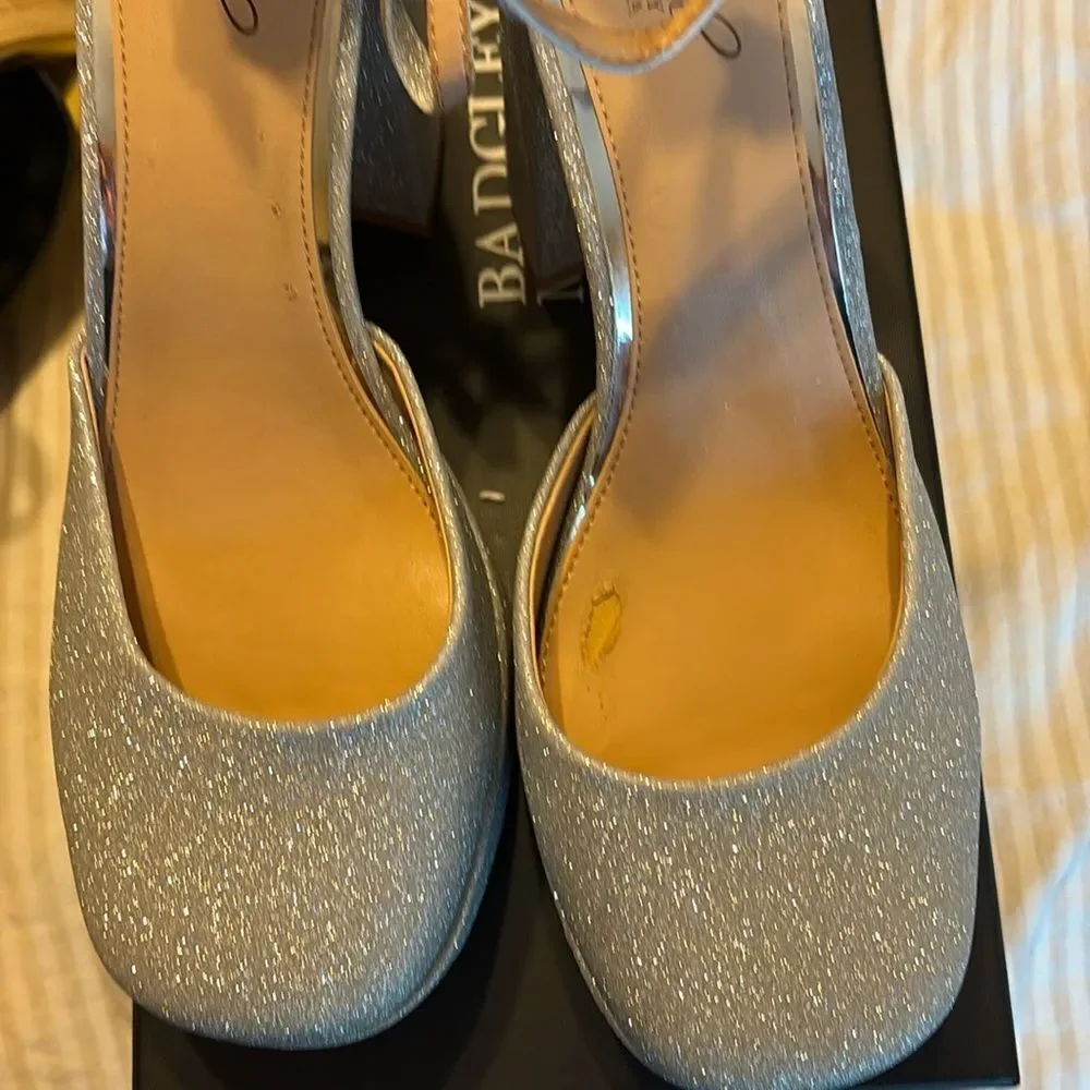 Jewel Badgley Mischka Jayda Platform Pumps Silver size 10 NWT $249